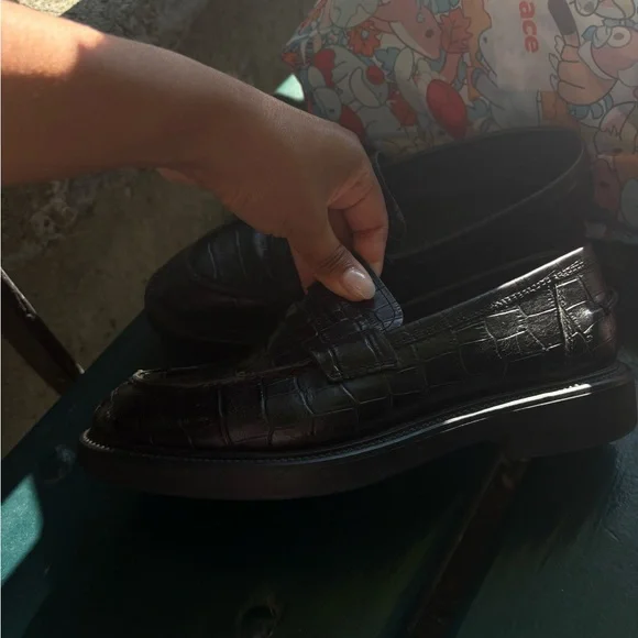 VAGABOND Womens Black Crocodile Pattern Loafers SIZE 37 - Picture 3 of 3